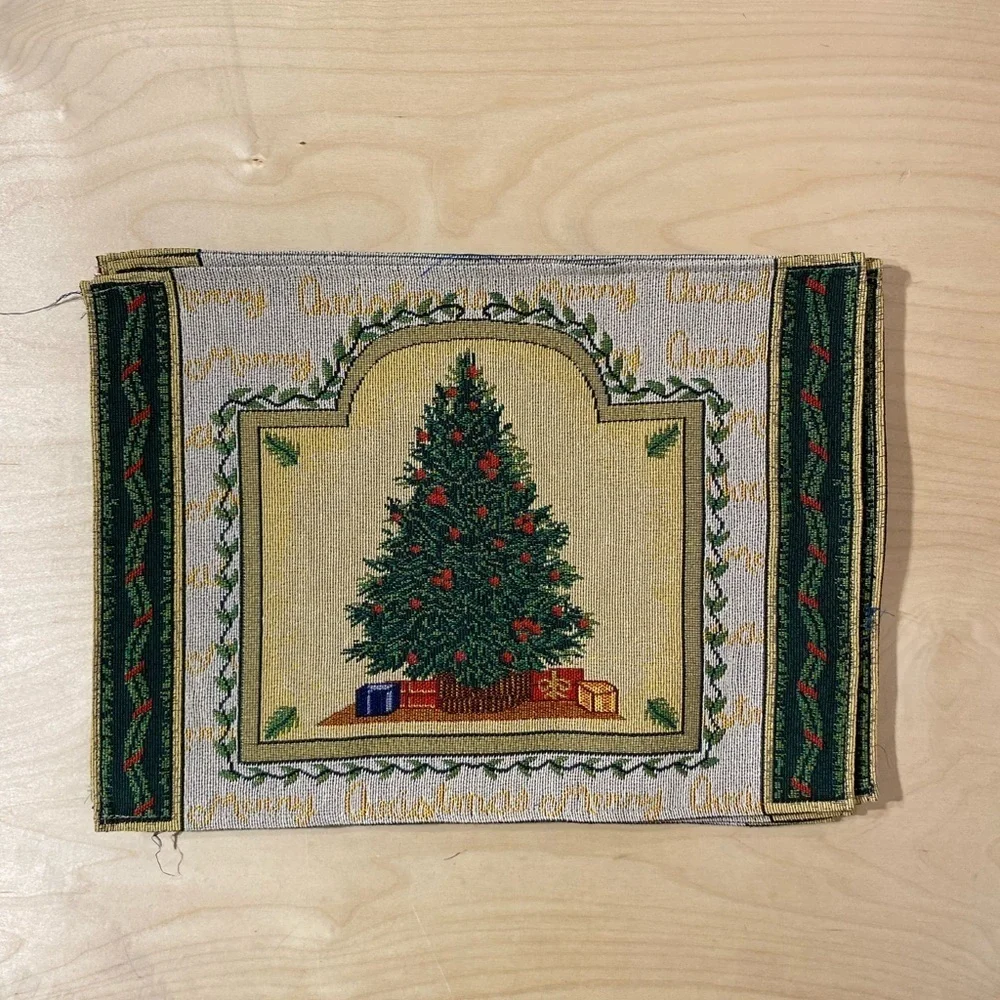 Set of 6 Christmas Tree Placemats (IG)